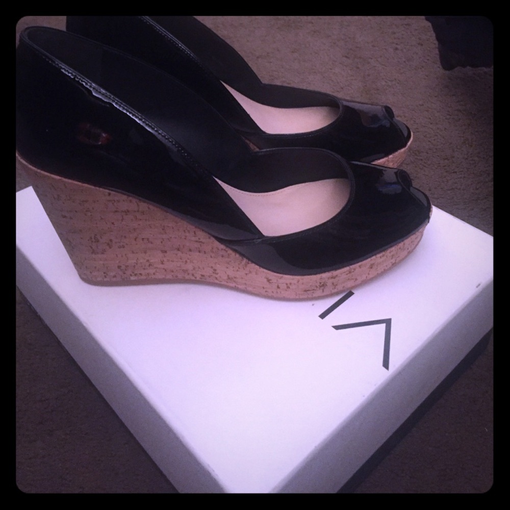 COPY - Via Spiga open toe wedge